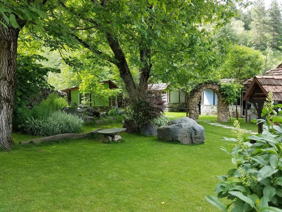 Bed and Breakfast Eco Garden Dilijan Exterior foto