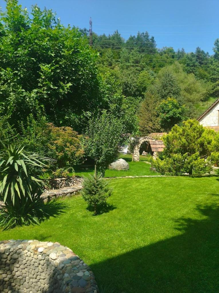 Bed and Breakfast Eco Garden Dilijan Exterior foto